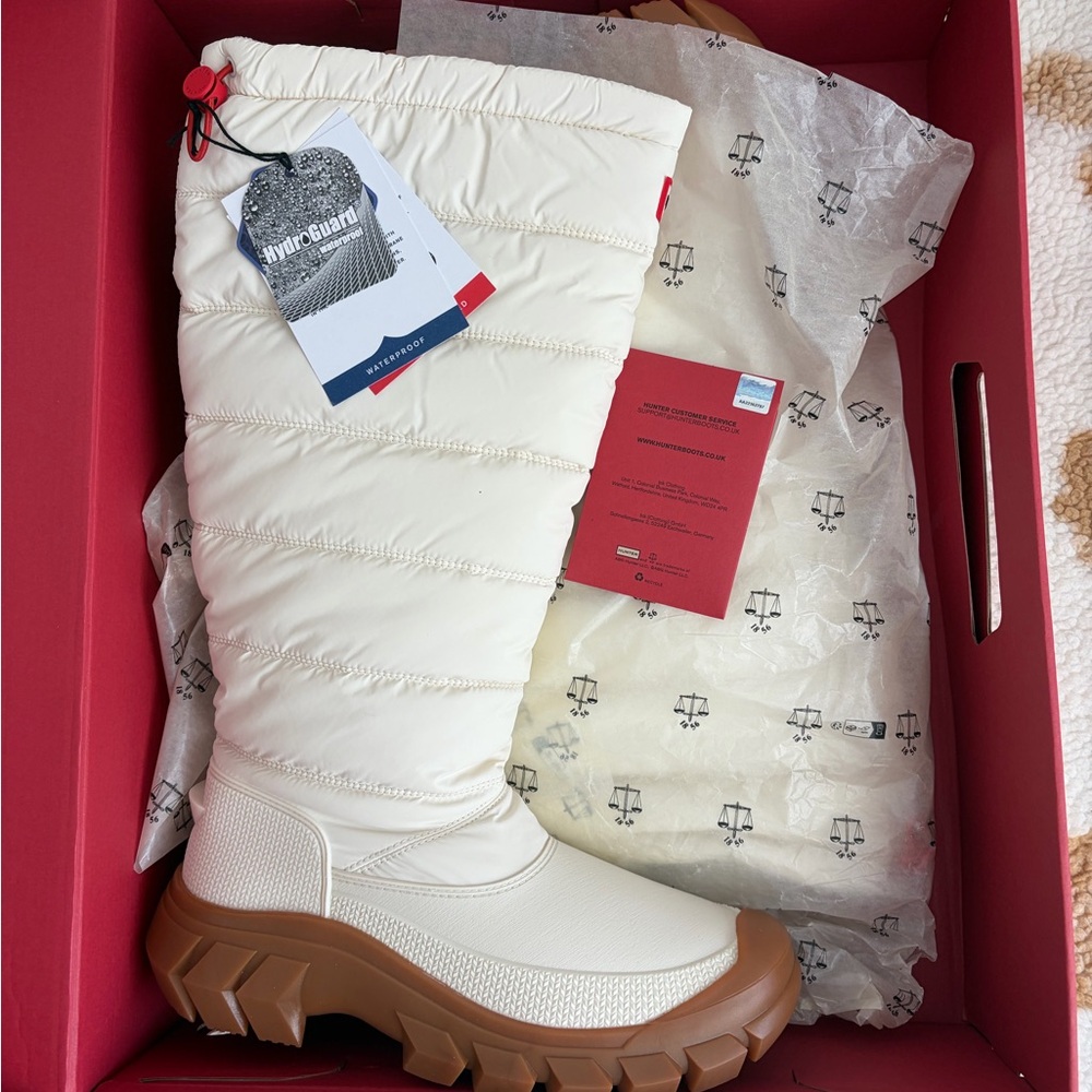 ❤️Hunter Women's Intrepid Tall
Snow Boots, Size 8 New in box with card - Picture 5 of 15